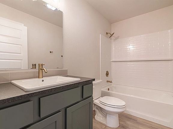 5th image of 7219 37th St