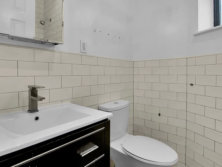 502 E 73rd St #3C — Photo 6