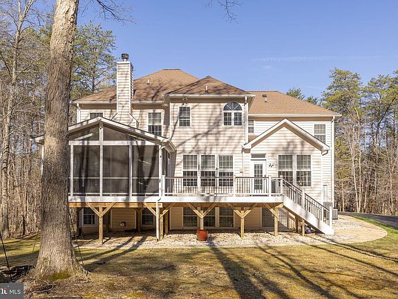 3rd image of 15 Winning Colors Rd