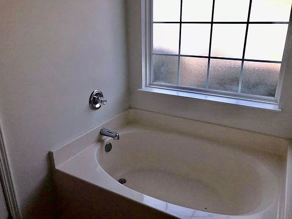 3rd image of 544 Hammer Beck Dr
