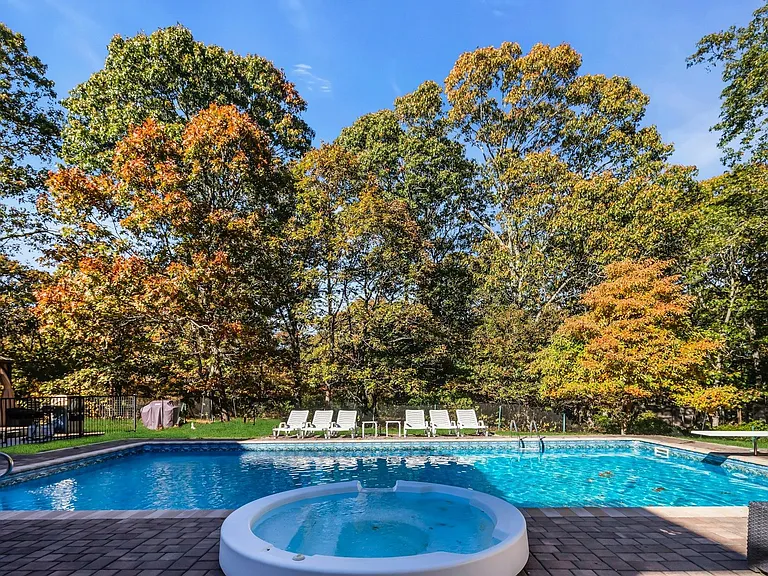10 Bay Woods Dr — Photo 19
