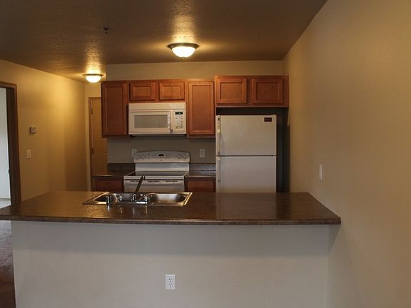 3rd image of 2418 39th St APT 302