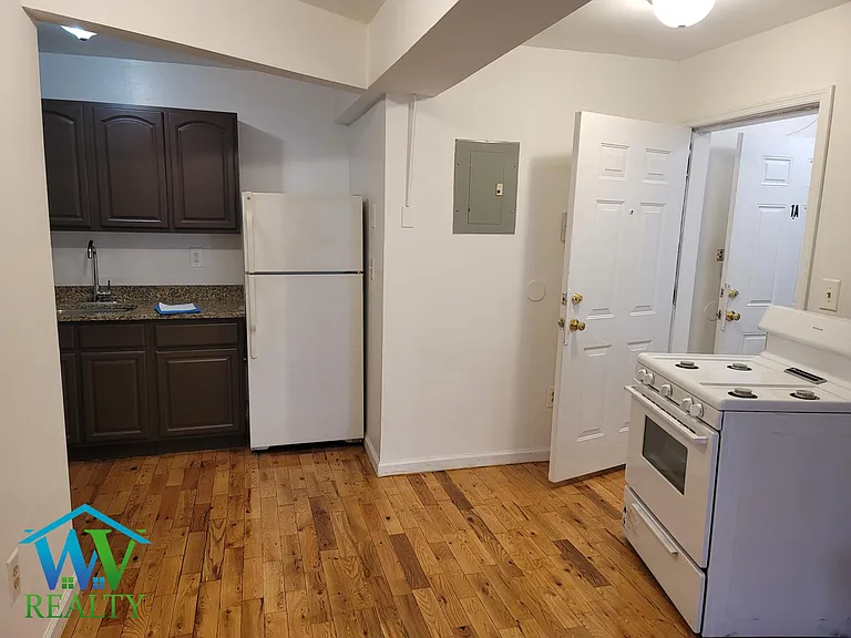 766 Union Ave #1A — Photo 3