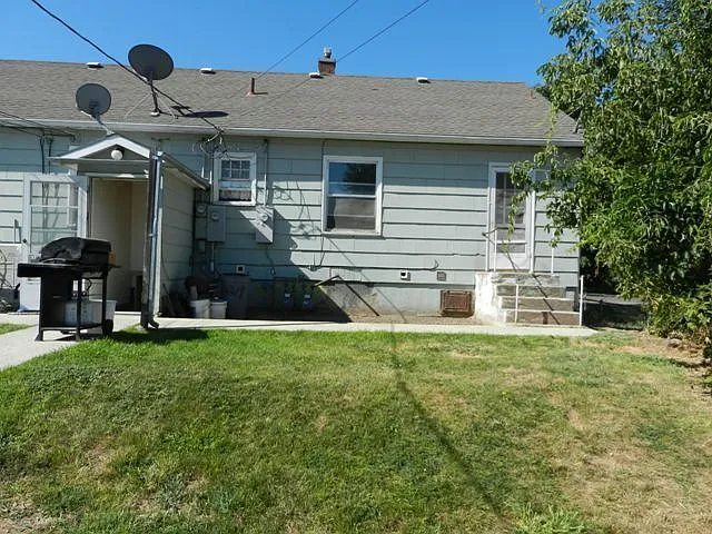 Triplex Close To Park — Photo 2