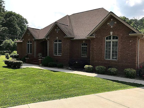 2nd image of 35 Honeysuckle Ln