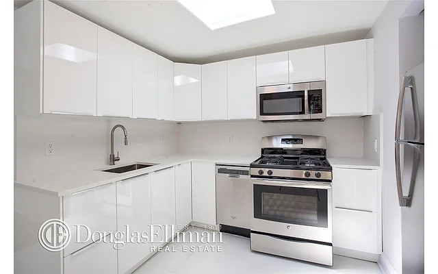 Rented by Douglas Elliman | media 28