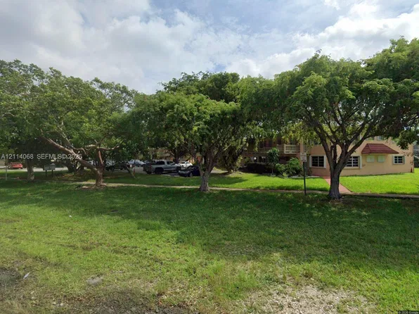 20275 NE 2nd Ave APT 19, Miami, FL 33179