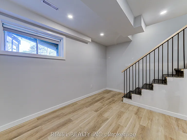 141 Wasaga Sands Dr #BASEMENT — Photo 1