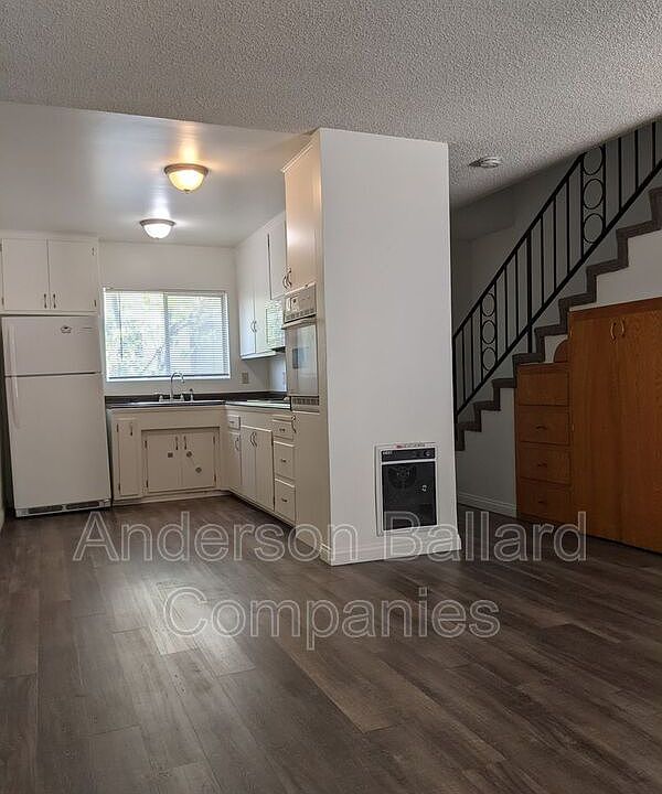 1st image of 6217 Greenleaf Ave APT C