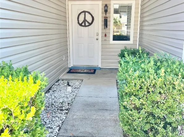 311 Candlebrook Dr, Enterprise, AL 36330