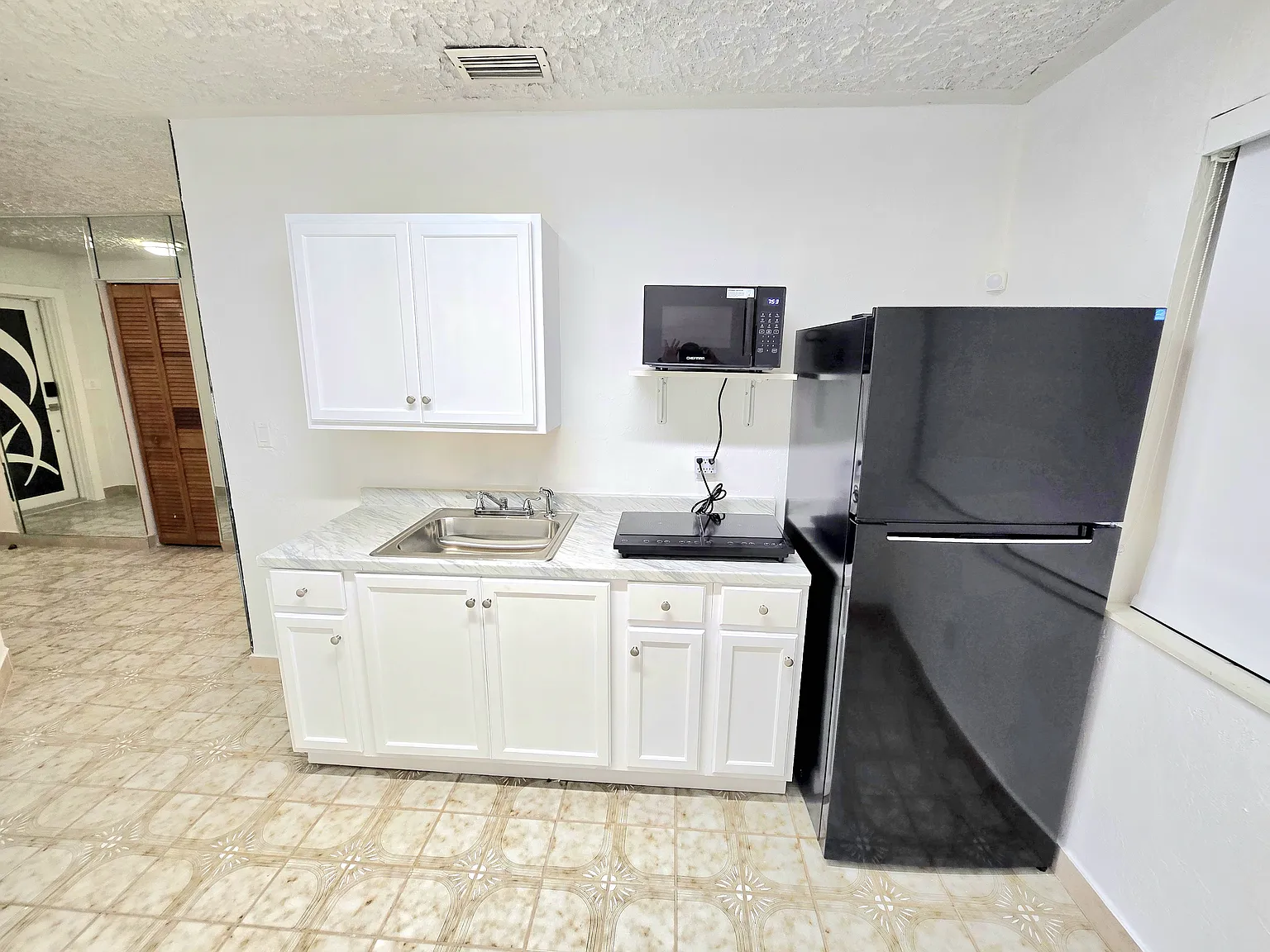 2 bed, $1,850 — Photo 4