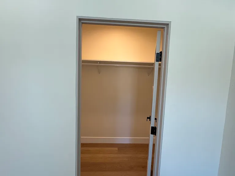 1525 Mount Gln #1 — Photo 4