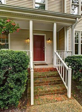 3rd image of 8309 Buford Oaks Dr