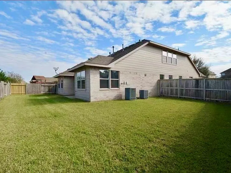 26114 Silver Timbers Ln — Photo 20