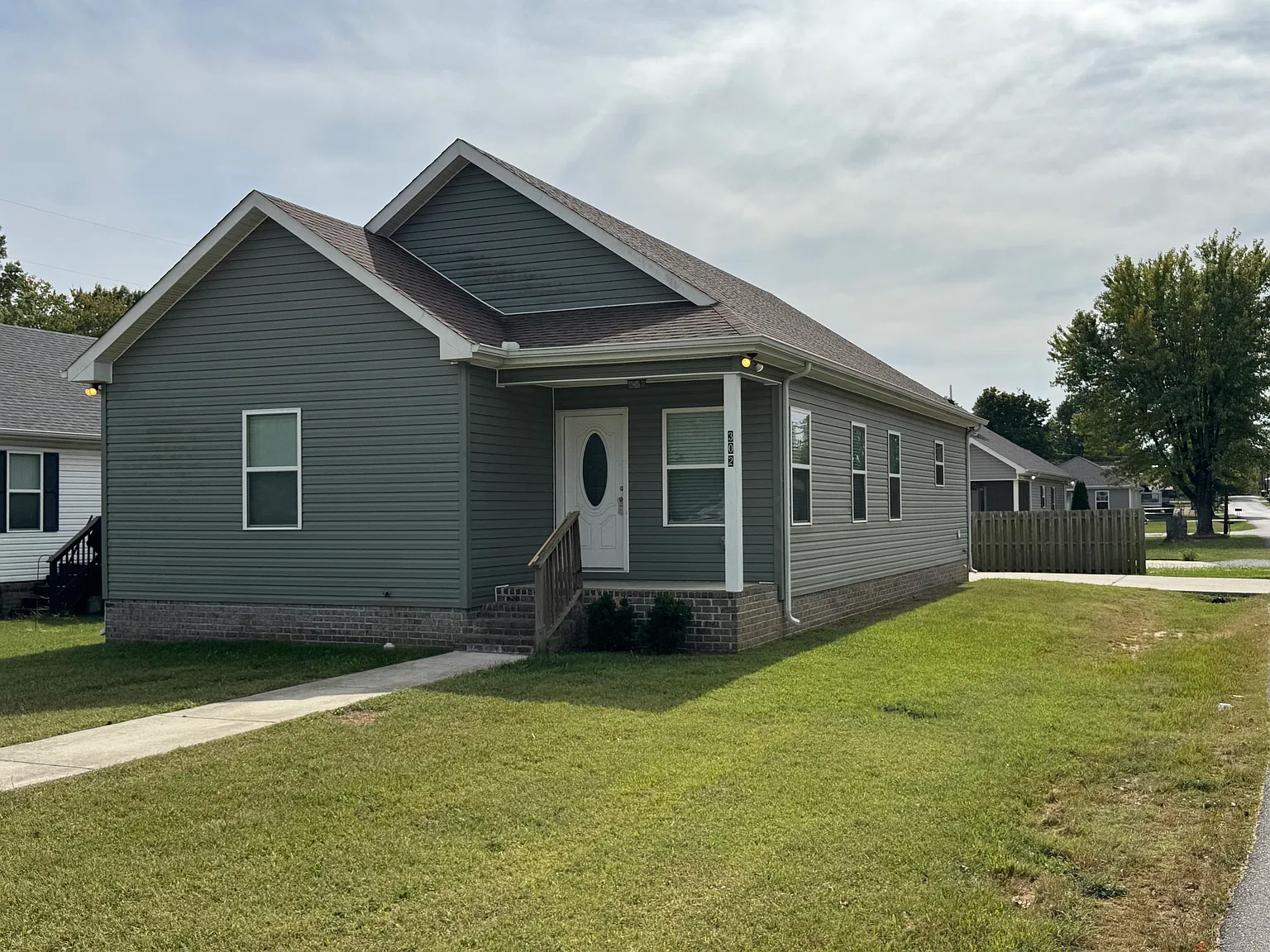 3 bed, 1350 sqft, $1,745 — Photo 1