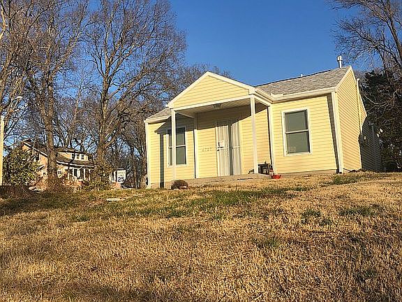 3rd image of 6727 Myrtle Ave