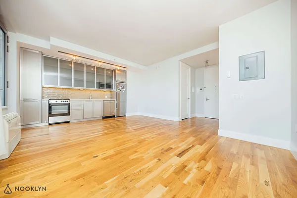 Rented by Nooklyn NYC LLC | media 19