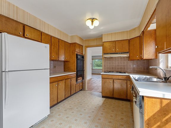 2nd image of 6528 N Spaulding Ave