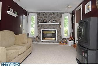 5th image of 3317 Tunison Dr