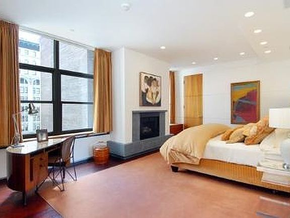 3rd image of 10 W 19th St #8
