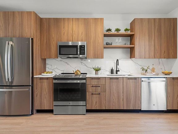 5th image of 11295 Biscayne Blvd #1121