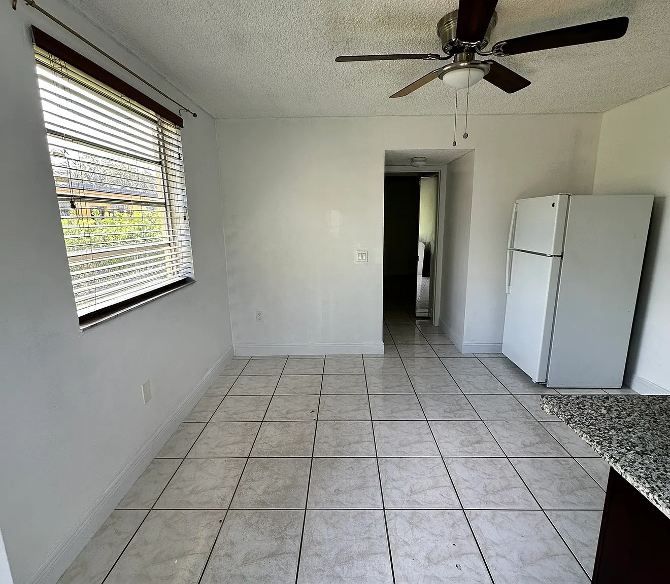 1 bed, 400 sqft, $1,600 — Photo 2