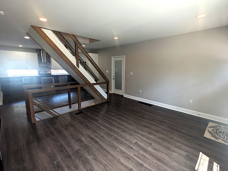 5225 Lotus Way — Photo 4