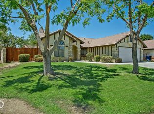 7015 Safflower Ct, Bakersfield, CA 93313