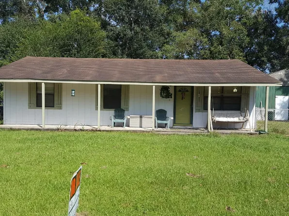 7801 Bellefield Dr E, Coden, AL 36582