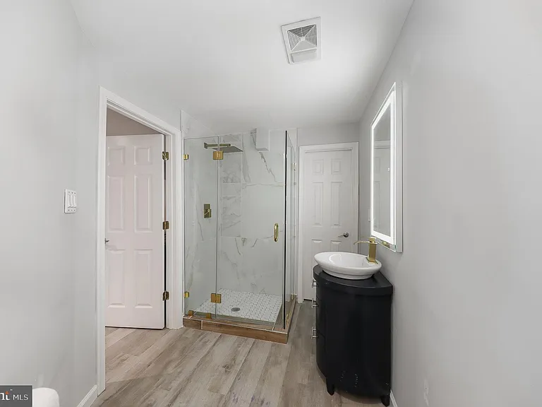 2121 Traceys Rd — Photo 62
