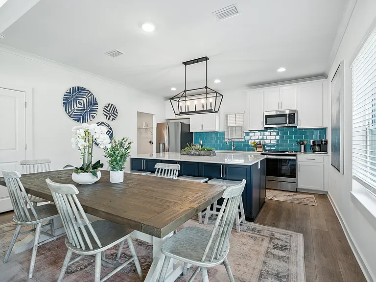 4688 Casablanca Dr — Photo 10