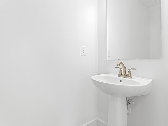 5th image of 415 Hazelcote Rd