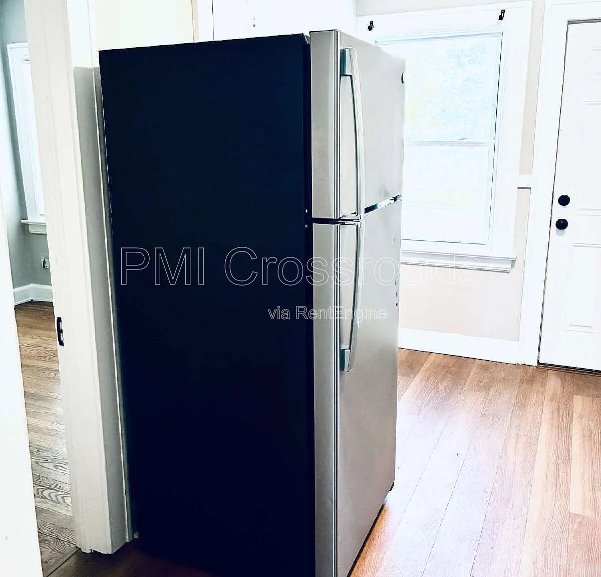 2 bed, 1.0 bath, 560 sqft, $1,125 — Photo 3