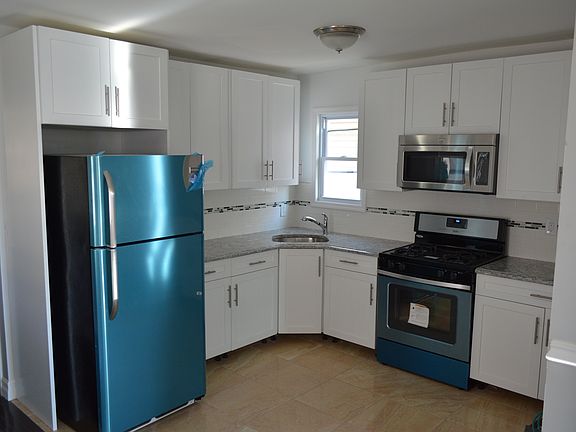 2nd image of 11425 208th St