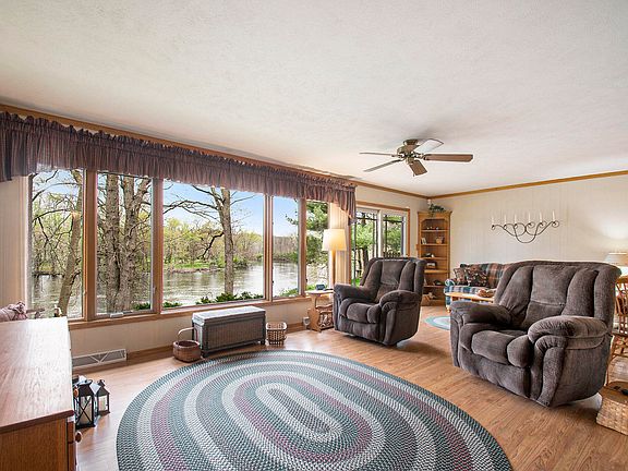 4th image of 2640 Thornacres Dr