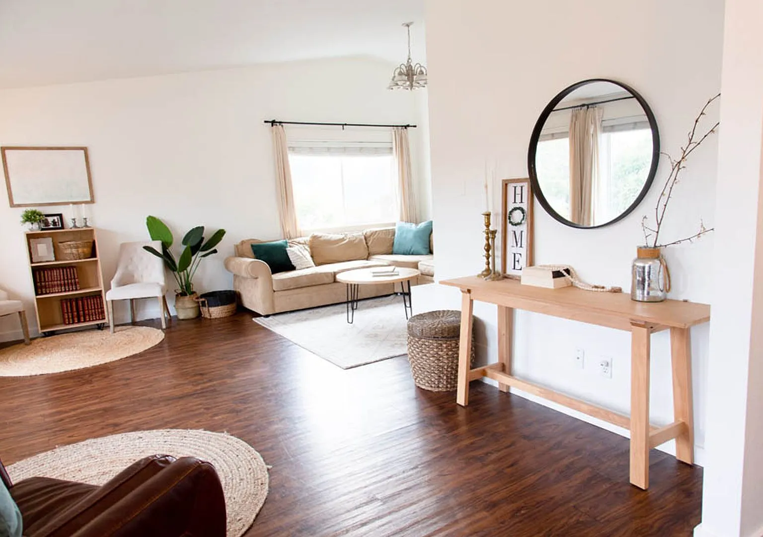 Single Level 4 bed 2 bath home with Office — Photo 2