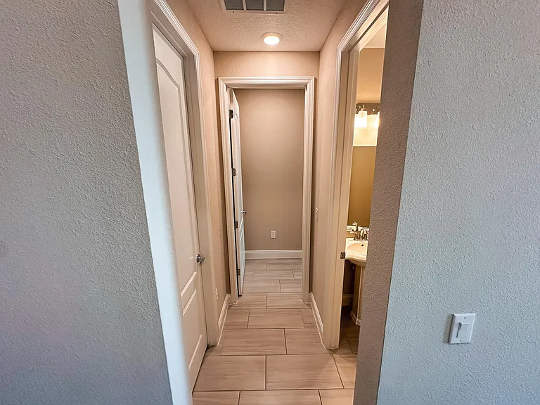 560 Glorieta Dr — Photo 26