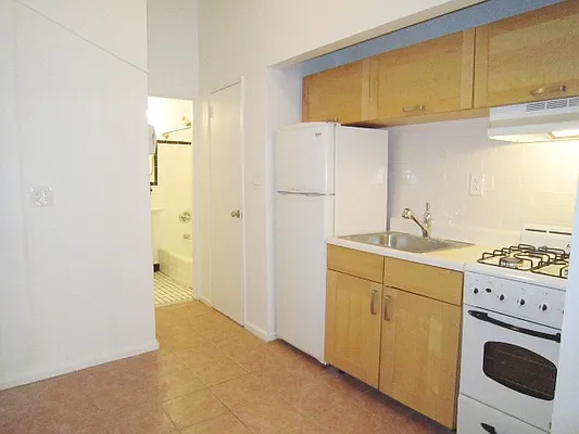 Rented by City Connections Realty | media 23