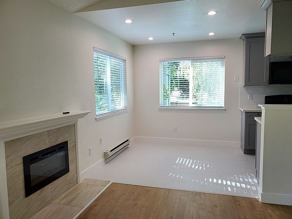 3rd image of 37426 Parish Cir