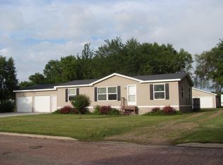 52 Pennington Ave NW, Huron, SD 57350