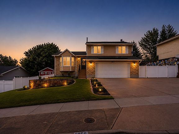 4th image of 1055 E Castle Rock Rd