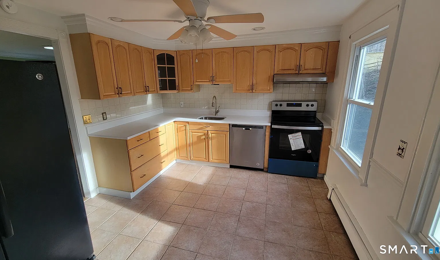3 bed, 2.0 bath, 1070 sqft, $2,850 — Photo 4