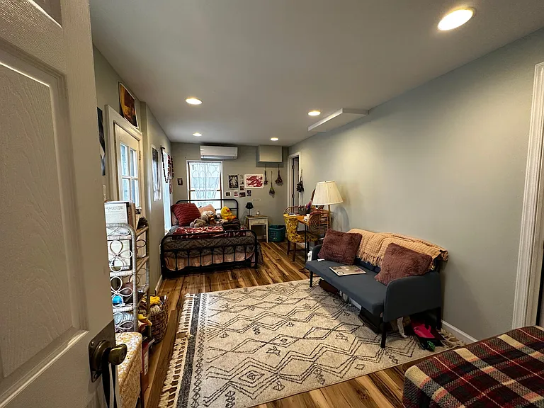 1204 Delaware Ave #2 — Photo 6