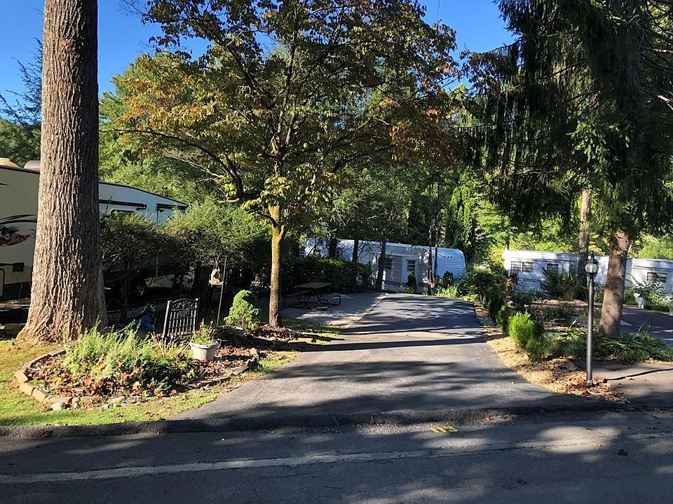 1st image of 4229 E Parkway Lot 113