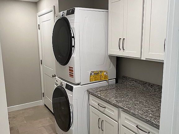 3rd image of 811 Goodman St