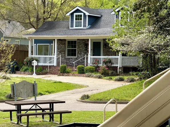 1705 Chambers St, Vicksburg, MS 39180