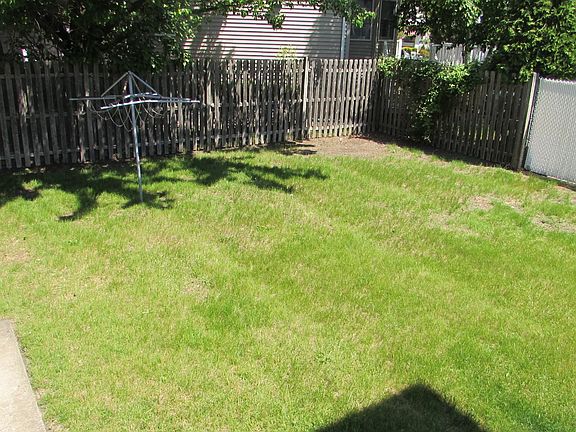 Great back yard for summer BBQ