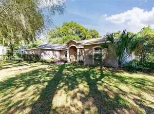 11908 Orange Ct, Dade City, FL 33525