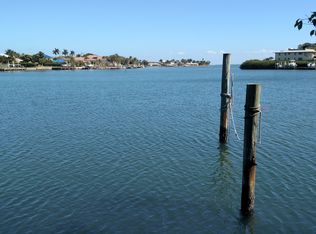 31 Seaside Ct, Holmes Beach, FL 34217