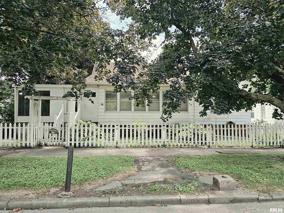2nd image of 146 E Hickory St
